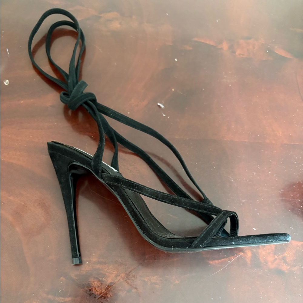 Steve Madden SuedeBlack Strappy Stiletto Sandals 8.5 - Picture 3 of 5